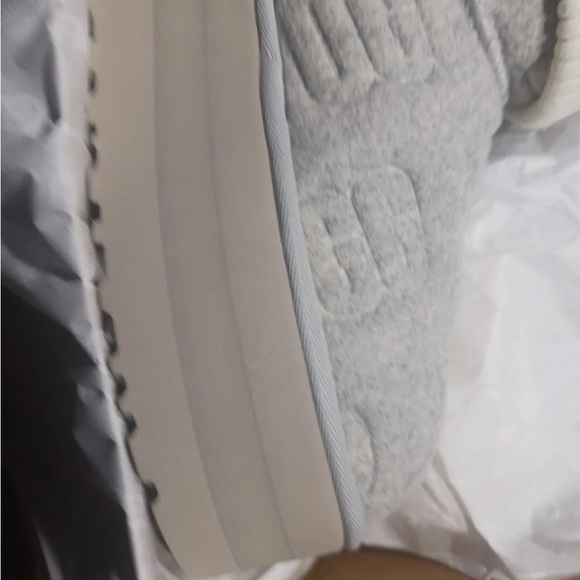 Womend Ugg Classic Mini Platform Felted Boot Sz 7 With box - Picture 7 of 9